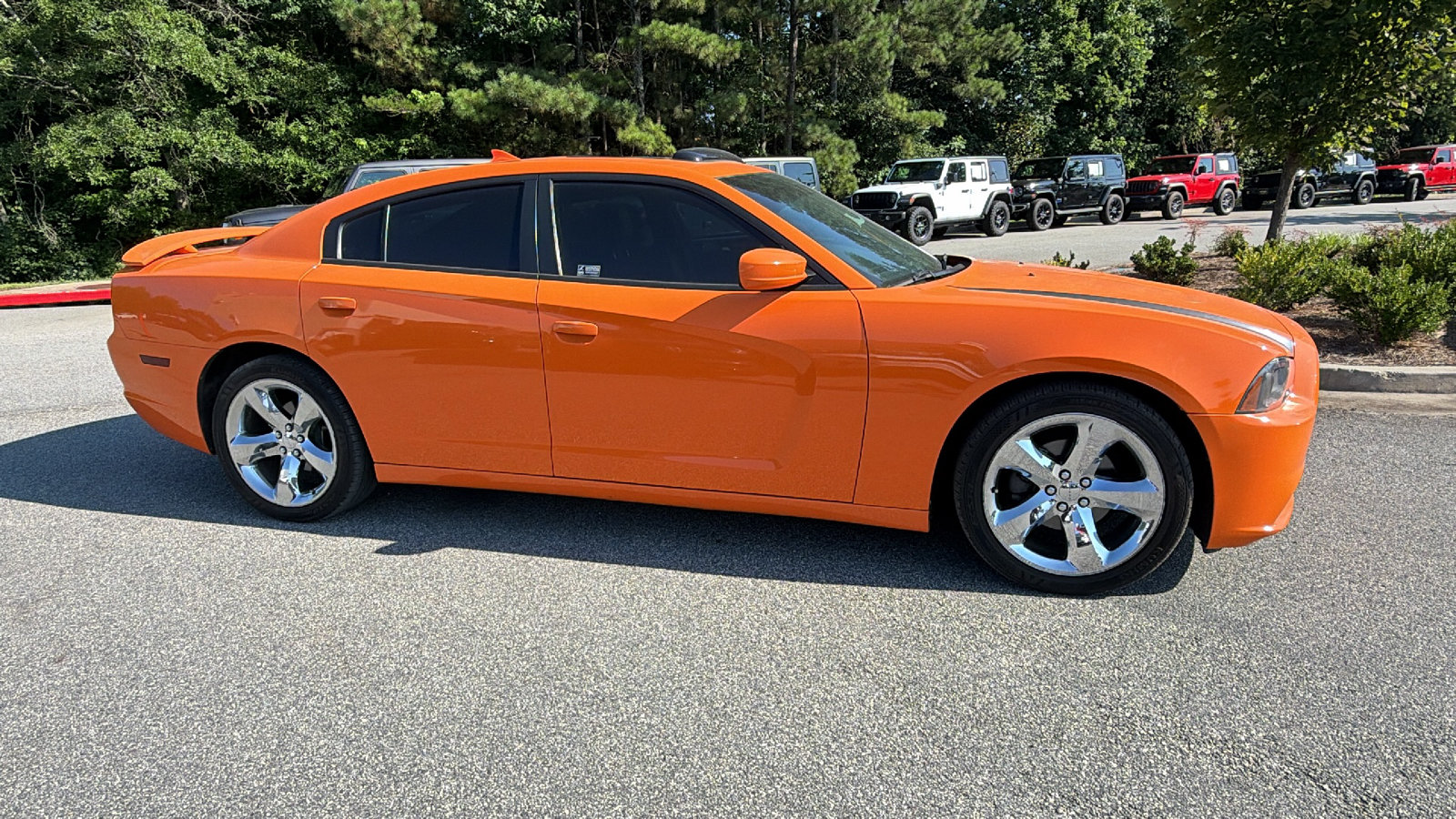 Used 2014 Dodge Charger SXT RWD image 7