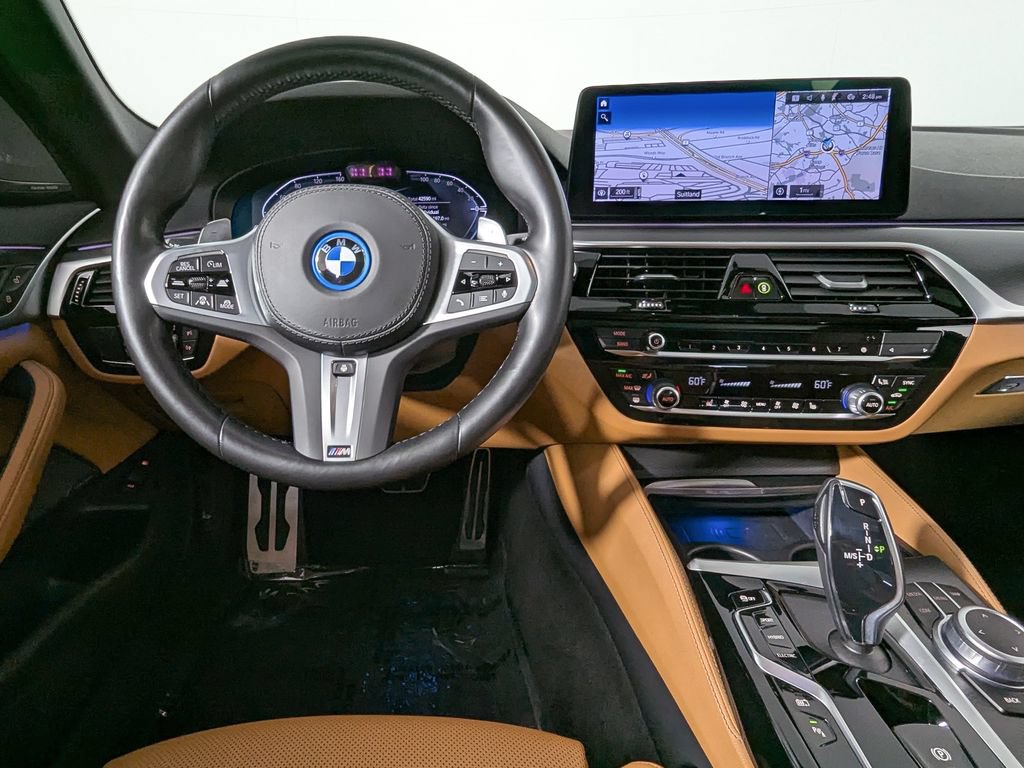 Used 2022 BMW 530e xDrive w/ Premium Package AWD/4WD image 22