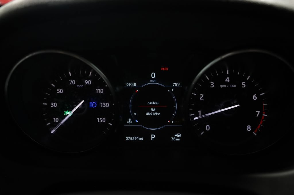 Used 2017 Land Rover Discovery Sport SE AWD/4WD image 45