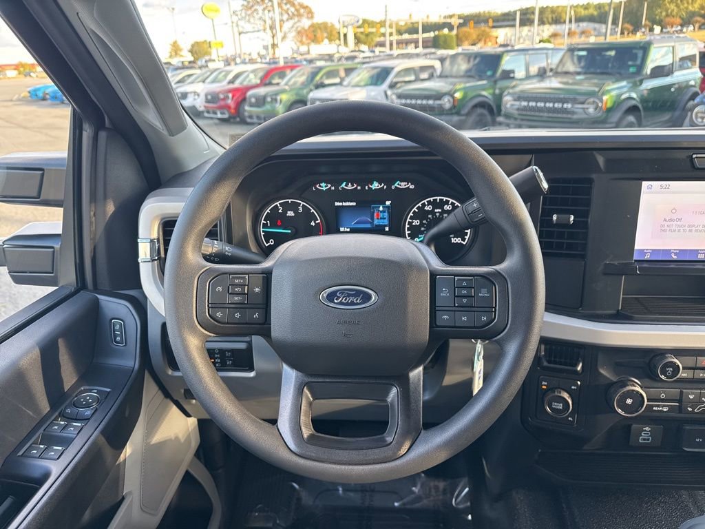 New 2026 Ford F350 XL w/ XL Chrome Package image 28