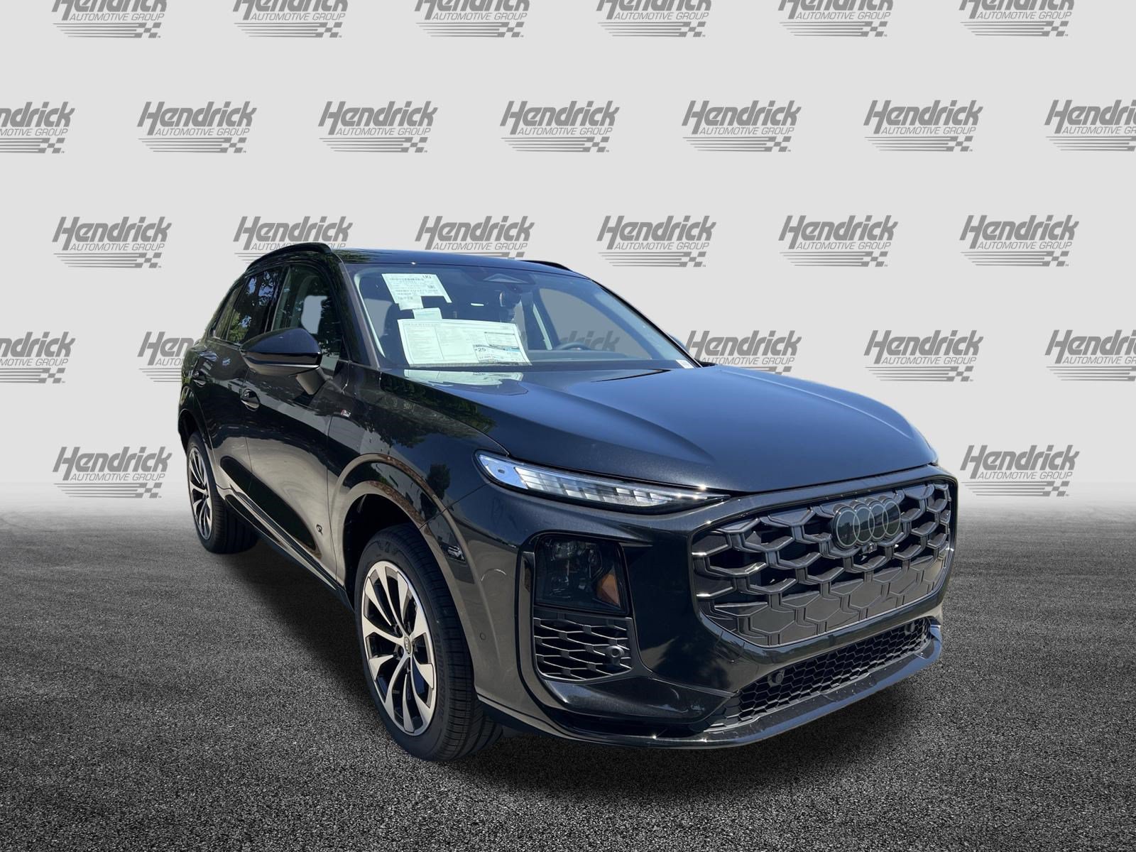 Used 2026 Audi Q3 quattro 2.0T w/ Driver Assistance Package AWD/4WD image 2