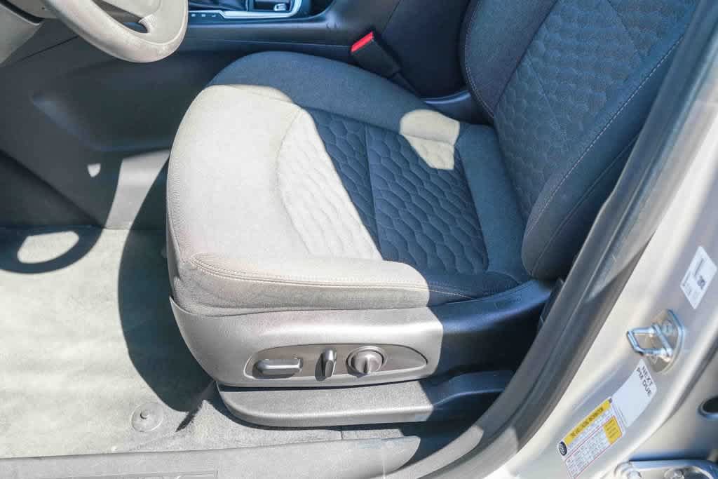 Used 2020 Chevrolet Equinox LT FWD image 20