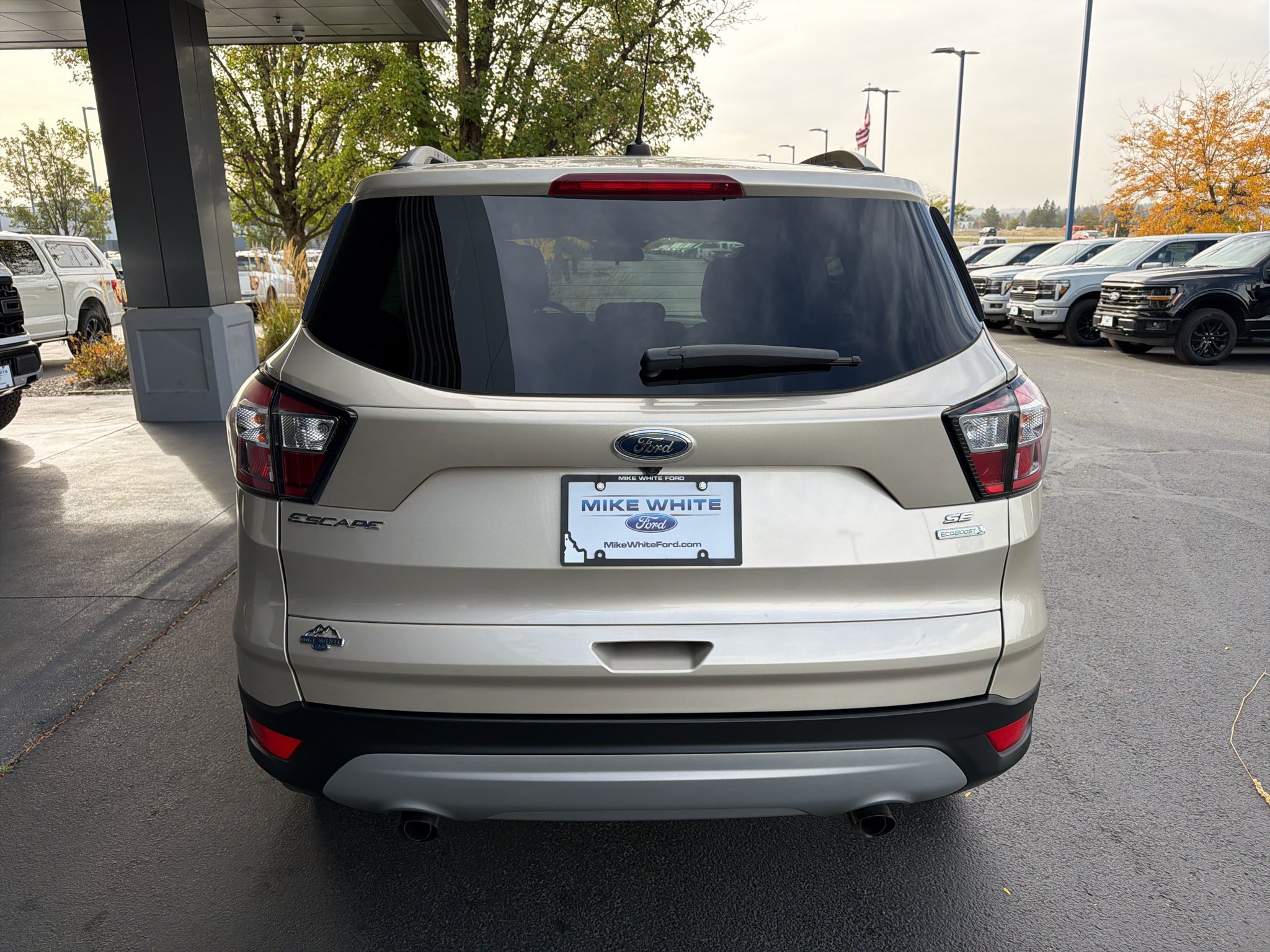 Used 2018 Ford Escape SE FWD image 11