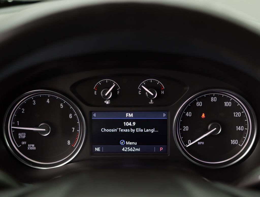 Used 2023 Buick Enclave Essence w/ Sport Touring Edition image 11