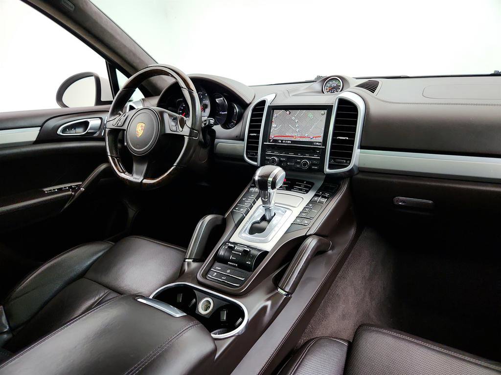 Used 2013 Porsche Cayenne GTS AWD/4WD image 25