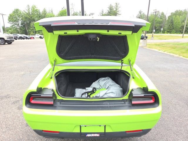 Used 2015 Dodge Challenger R/T Plus RWD image 17