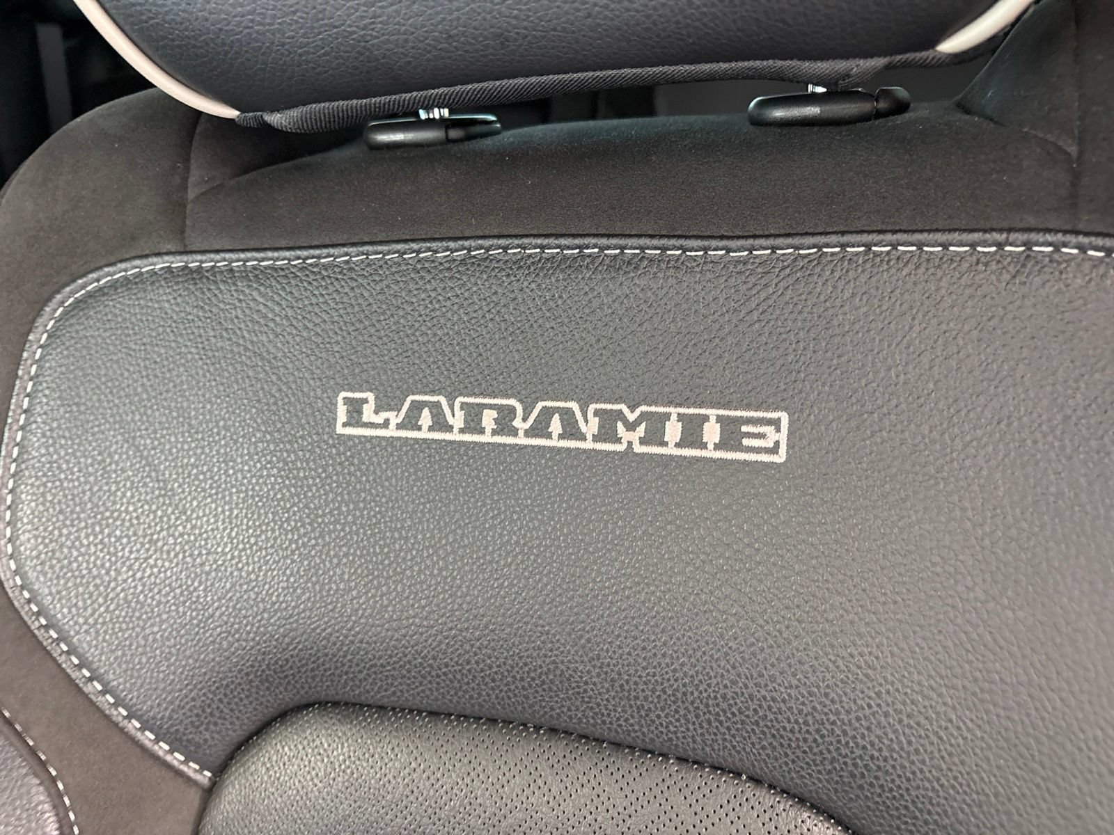 Used 2024 RAM 1500 Laramie AWD/4WD image 18