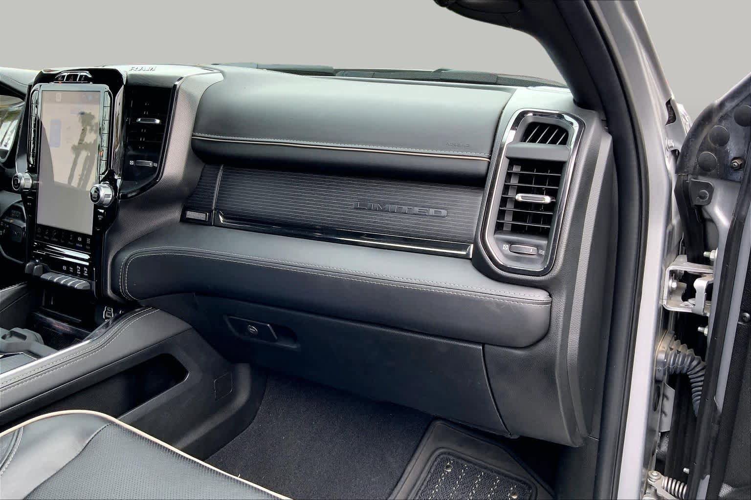 Used 2022 RAM 2500 Limited AWD/4WD image 18