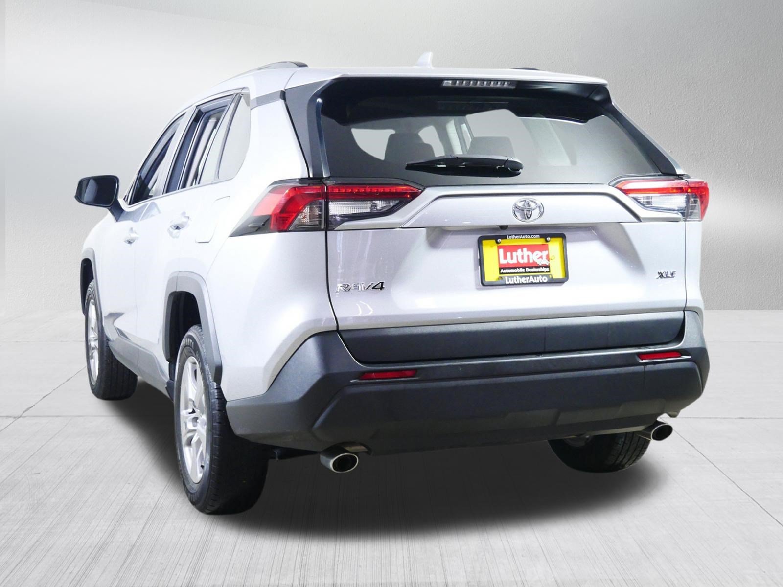 Certified 2024 Toyota RAV4 XLE FWD image 5