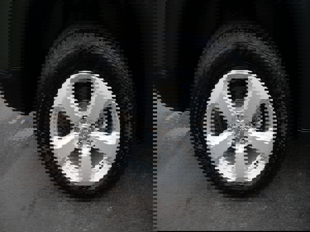 Used 2021 Jeep Compass Latitude image 32