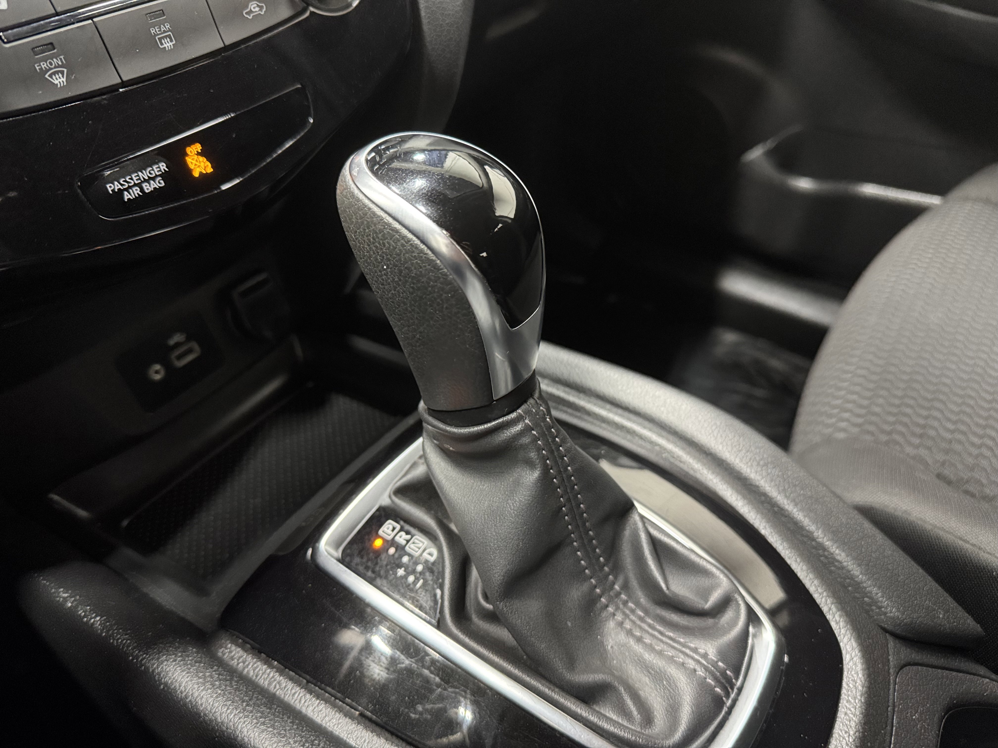 Used 2020 Nissan Rogue Sport S image 8