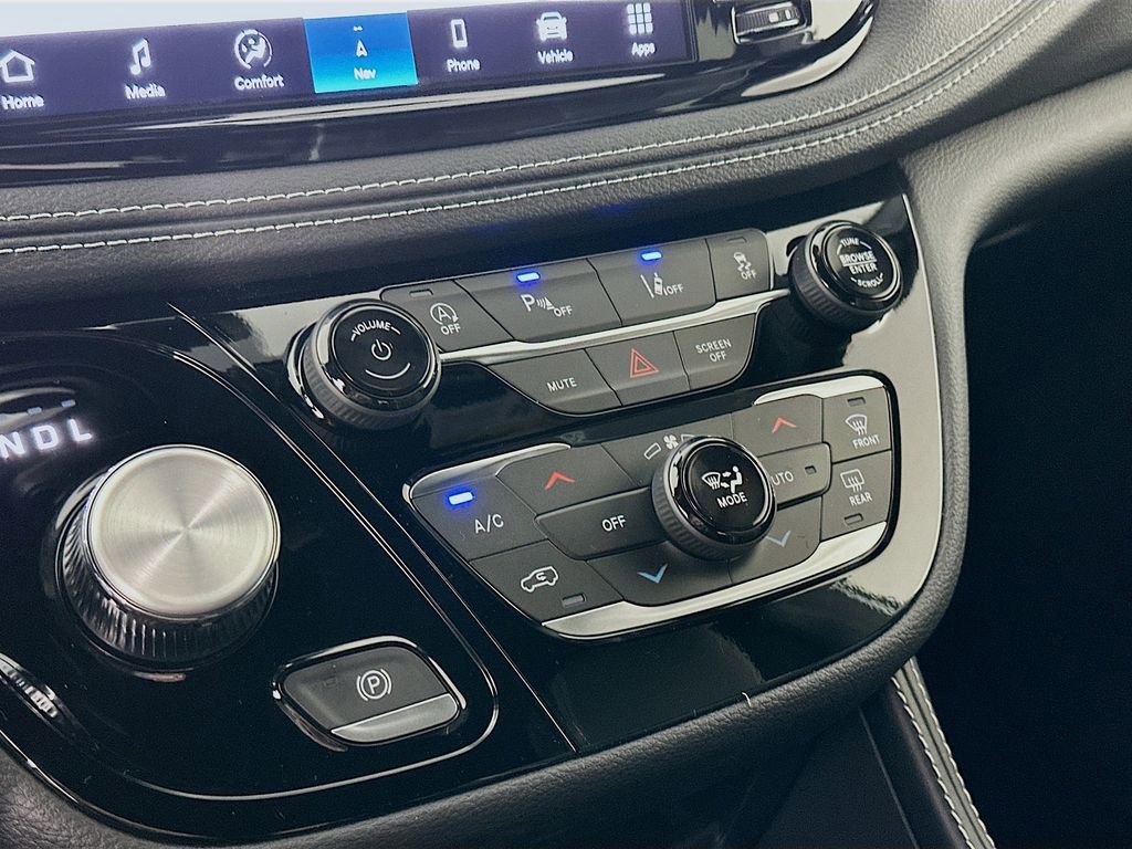 New 2026 Chrysler Pacifica Limited w/ S Appearance Package image 21