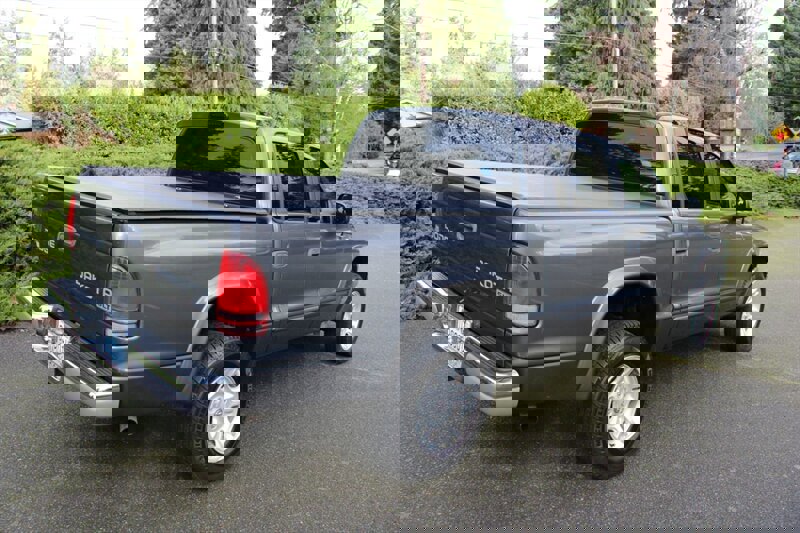 Used 2004 Dodge Dakota SLT w/ Deluxe Convenience Group image 3