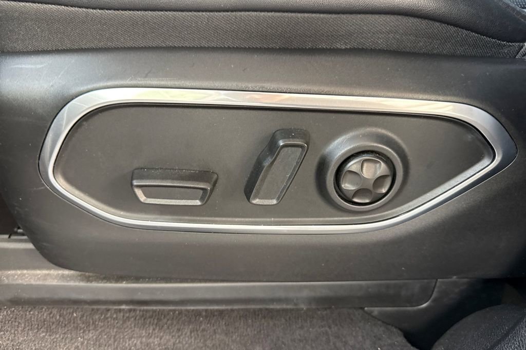 Used 2024 Jeep Wagoneer Series II w/ Flexible Seating Group image 18