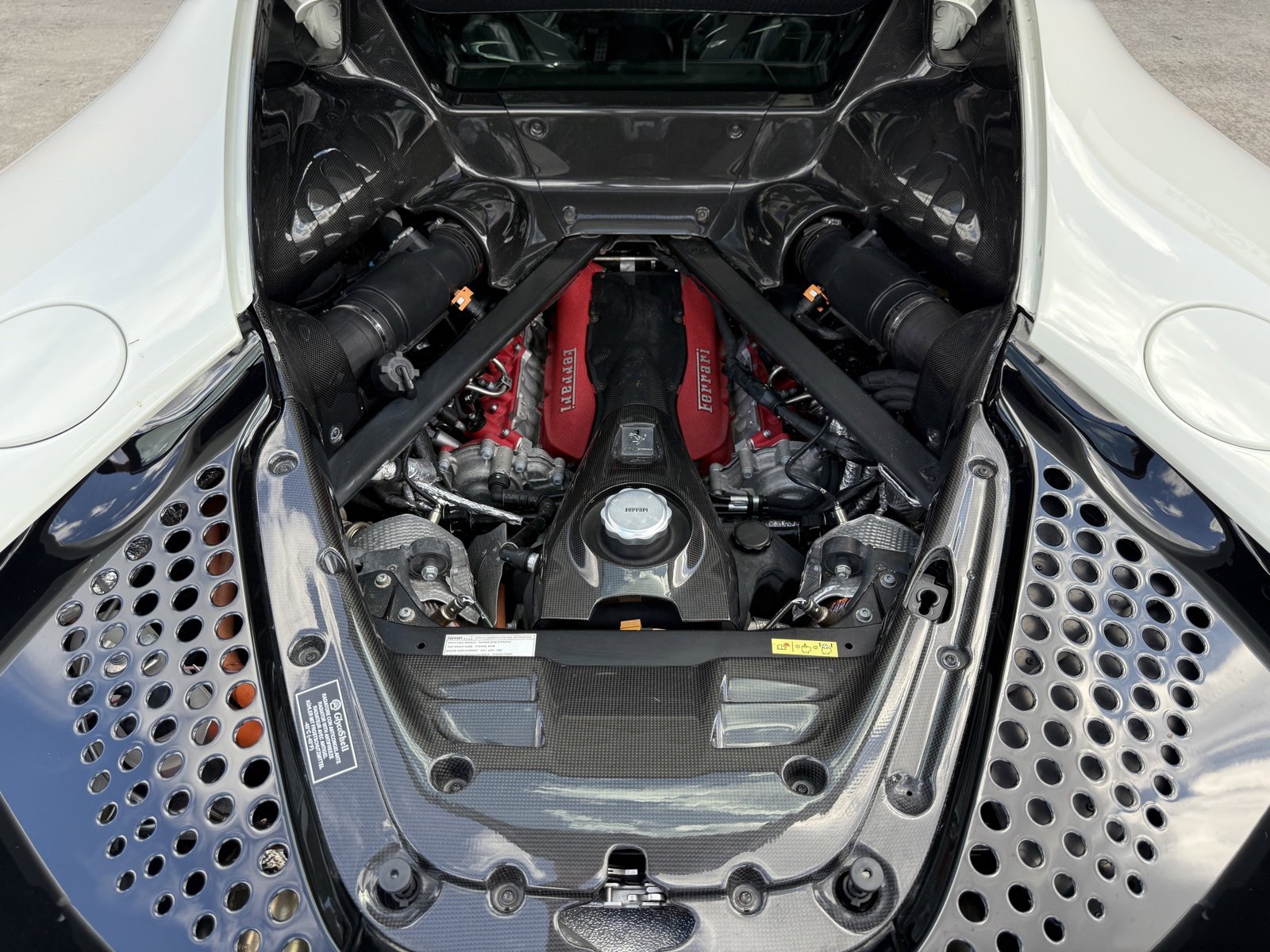 Used 2023 Ferrari SF90 Stradale image 33