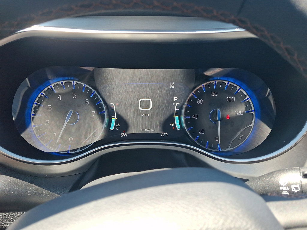 Used 2025 Chrysler Pacifica Pinnacle AWD/4WD image 29