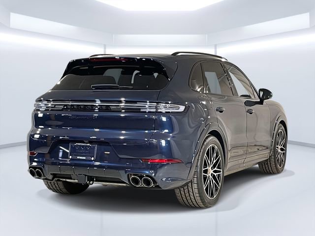 New 2026 Porsche Cayenne GTS image 7