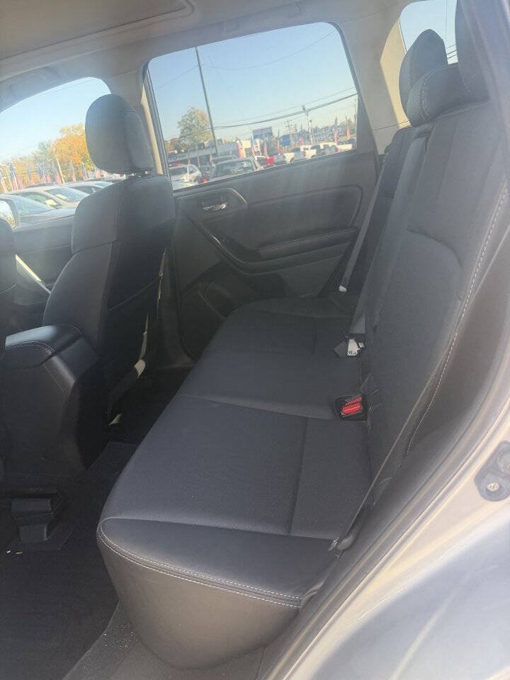 Used 2014 Subaru Forester 2.5i Limited AWD/4WD image 14