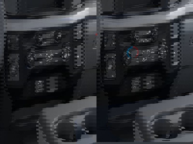 New 2026 Ford F550 4x4 Crew Cab image 17