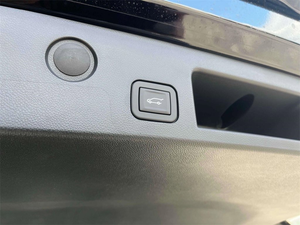 New 2026 GMC Terrain AT4 w/ Convenience Package III image 18