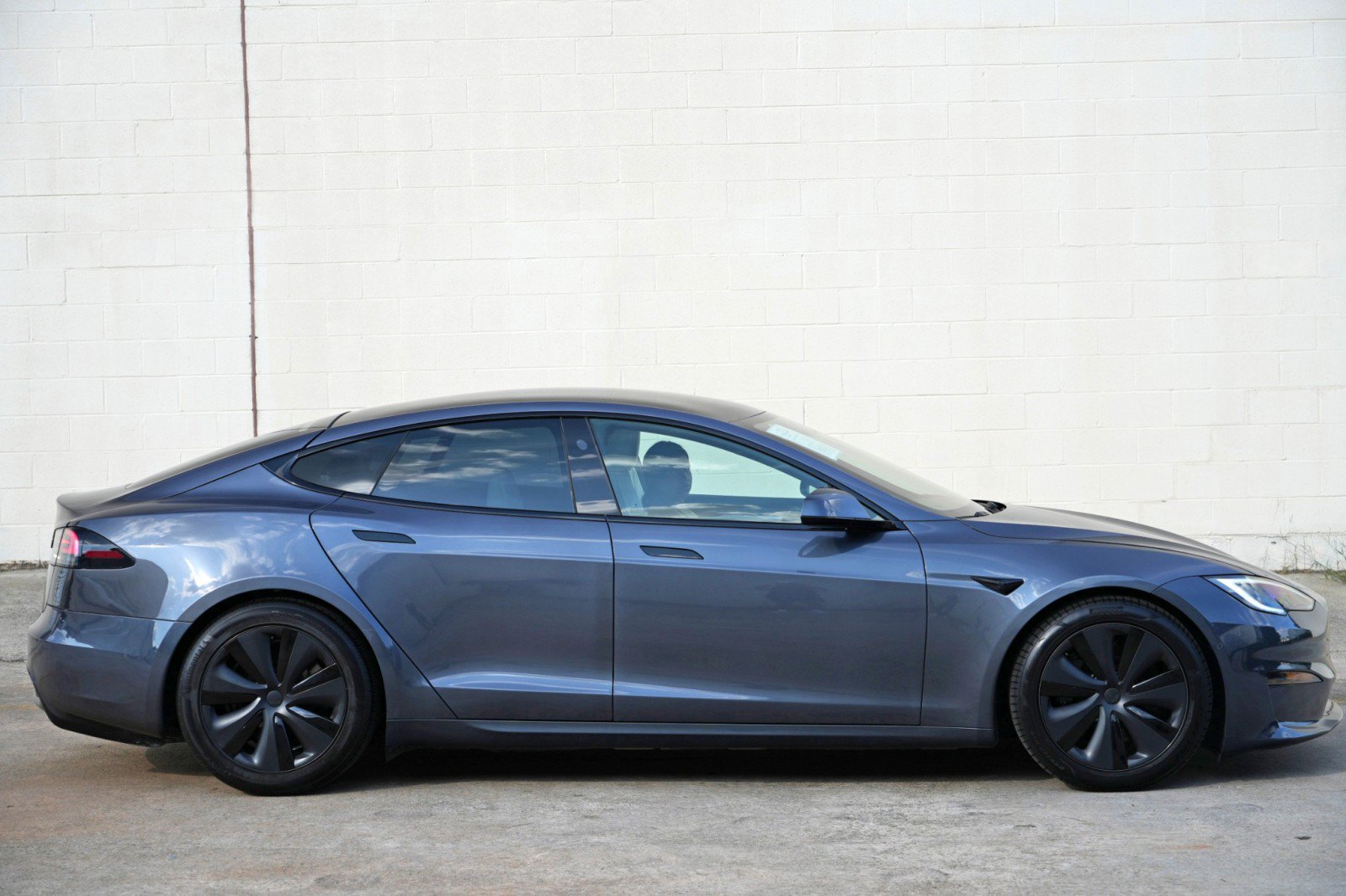 Used 2022 Tesla Model S AWD/4WD image 58