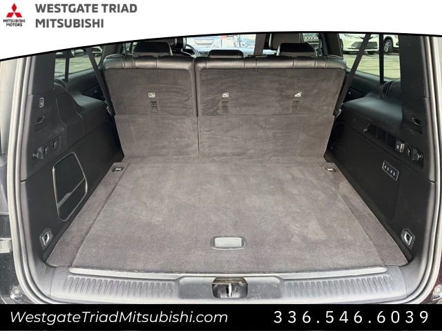 Used 2024 Jeep Wagoneer L Series II AWD/4WD image 12