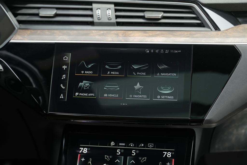 Used 2022 Audi e-tron Premium w/ Convenience Plus Package AWD/4WD image 45
