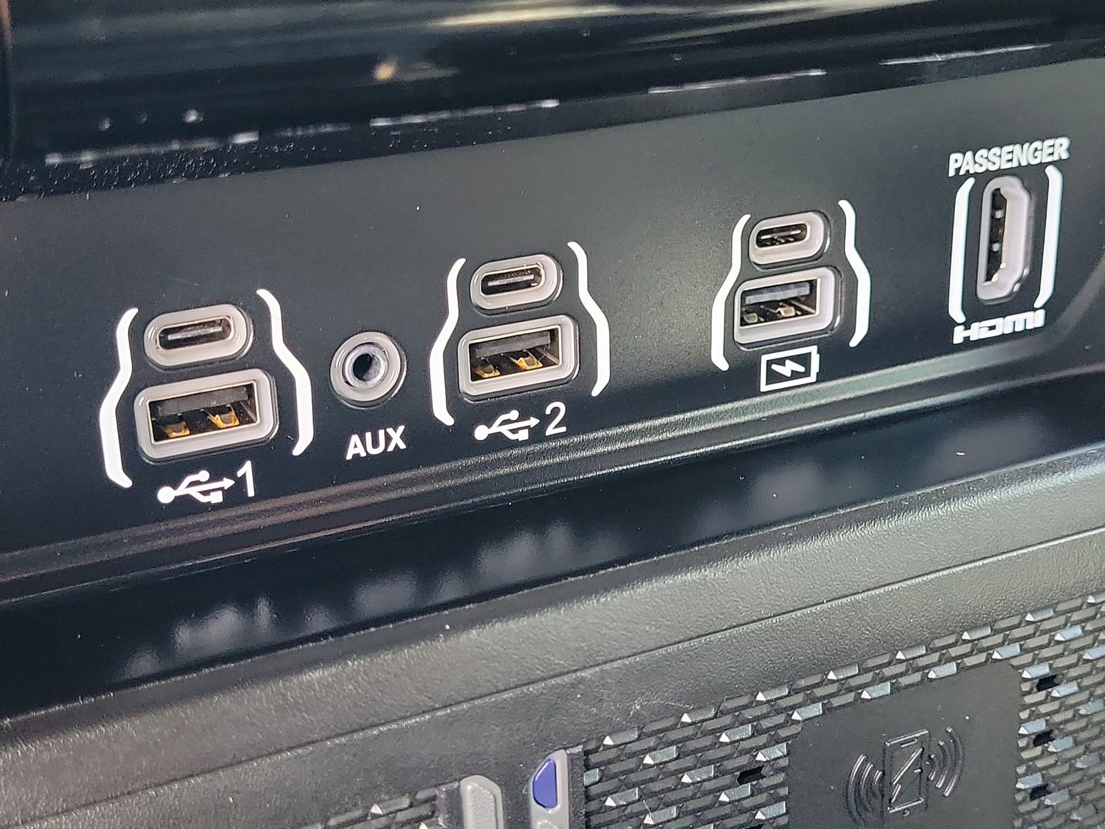 Used 2026 RAM 3500 Limited AWD/4WD image 27