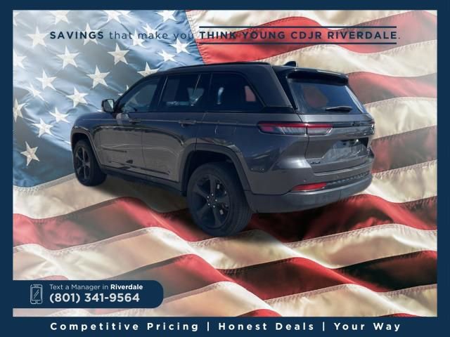 Used 2023 Jeep Grand Cherokee Altitude image 6