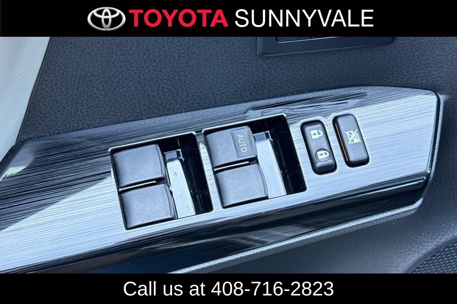 Used 2017 Toyota RAV4 Limited AWD/4WD image 18
