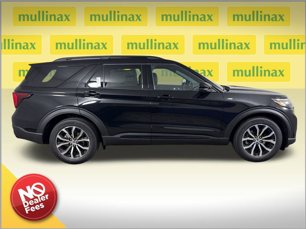 New 2026 Ford Explorer ST-Line RWD image 2