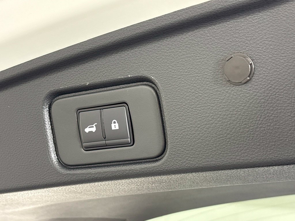 Certified 2026 Nissan Pathfinder SV FWD image 23