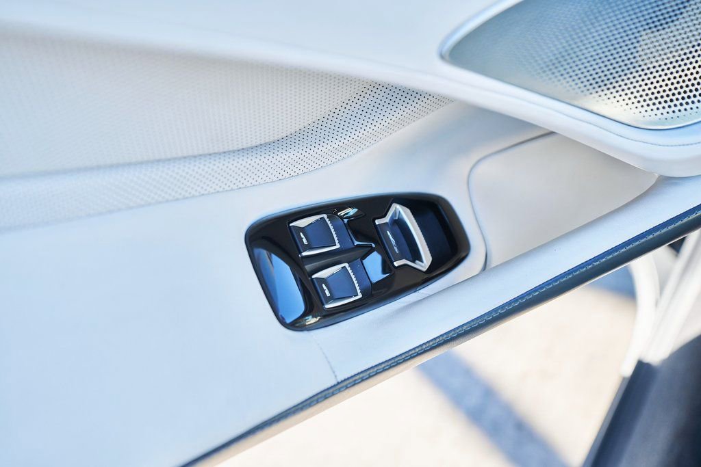 Used 2022 McLaren GT image 32