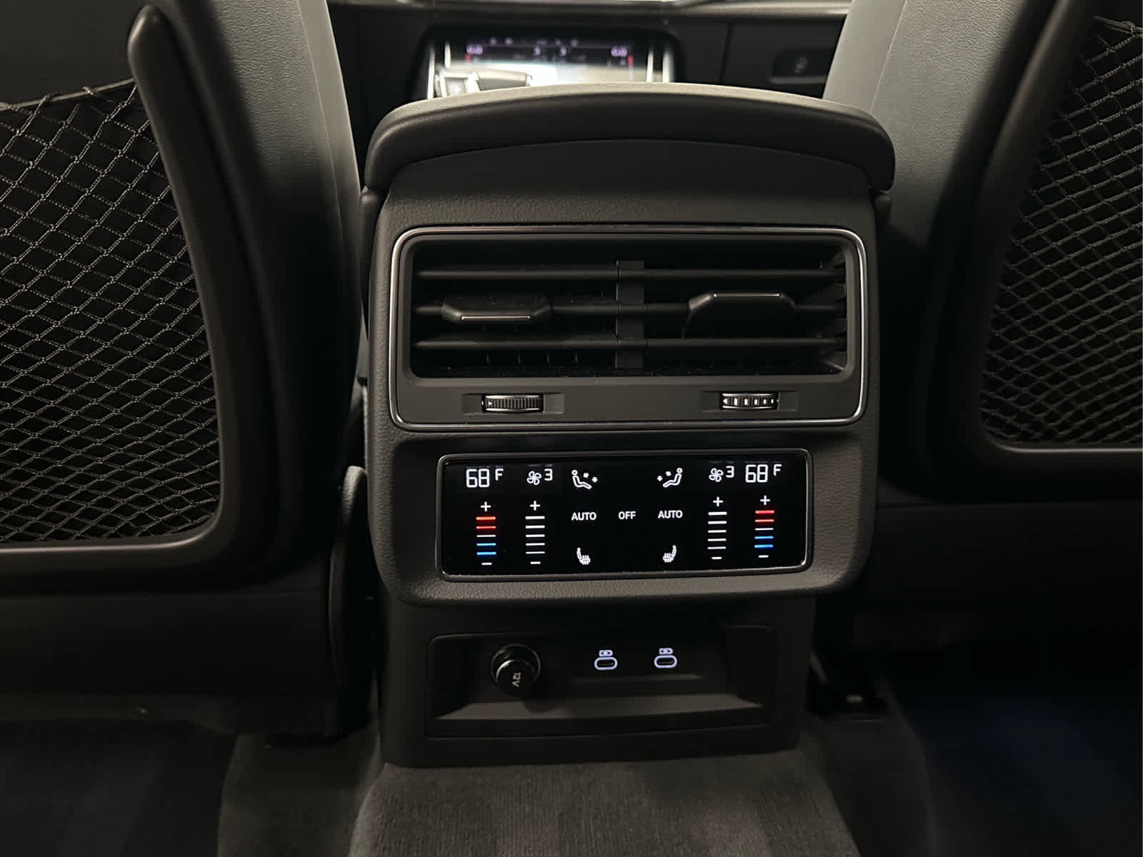 Used 2023 Audi SQ7 Prestige AWD/4WD image 44