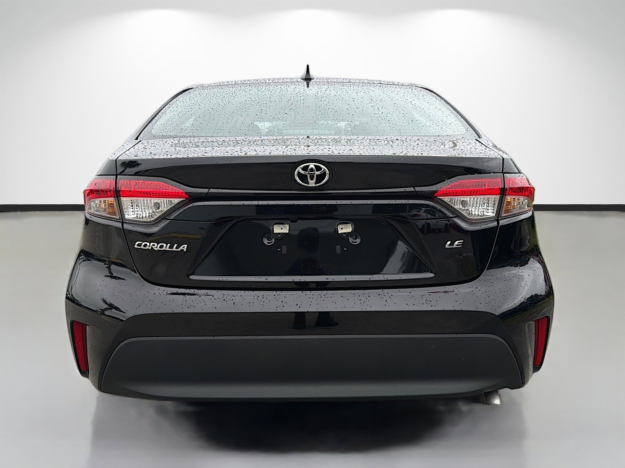 Used 2025 Toyota Corolla LE image 4