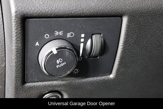 Used 2021 Jeep Grand Cherokee Laredo X AWD/4WD image 19