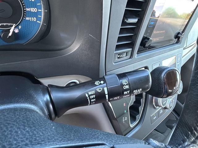 Used 2015 Toyota Sienna XLE w/ XLE Navigation Package image 20