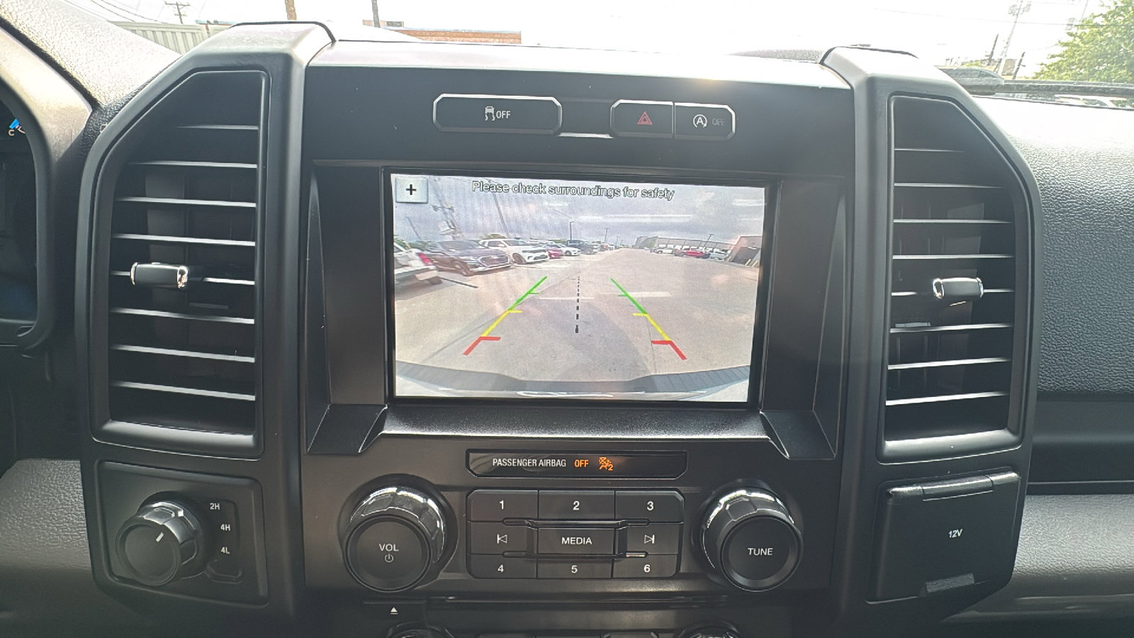 Used 2017 Ford F150 XL w/ Equipment Group 101A Mid AWD/4WD image 18