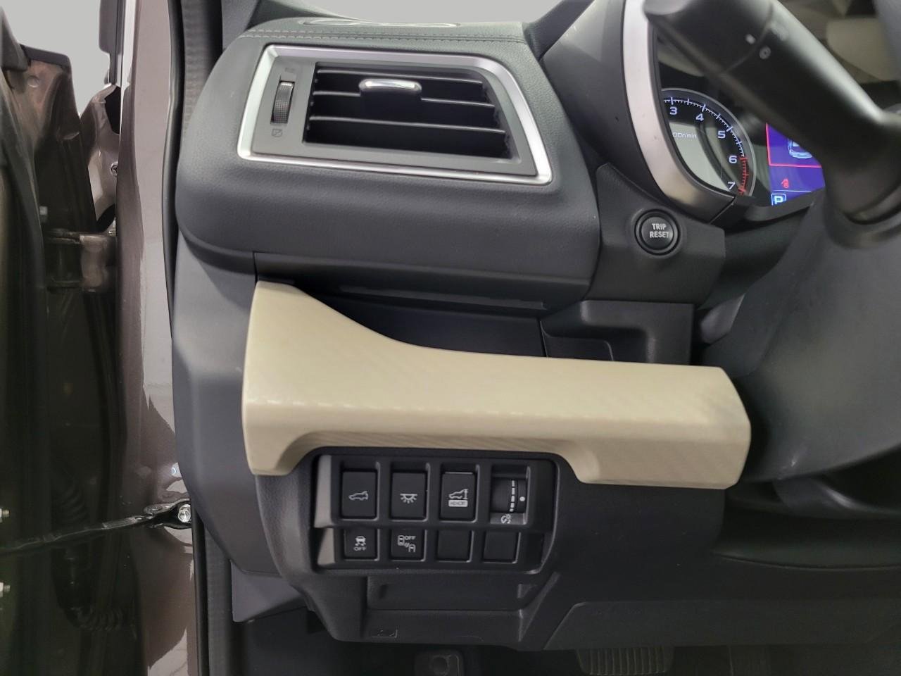 Used 2021 Subaru Ascent Premium w/ Convenience Package AWD/4WD image 11