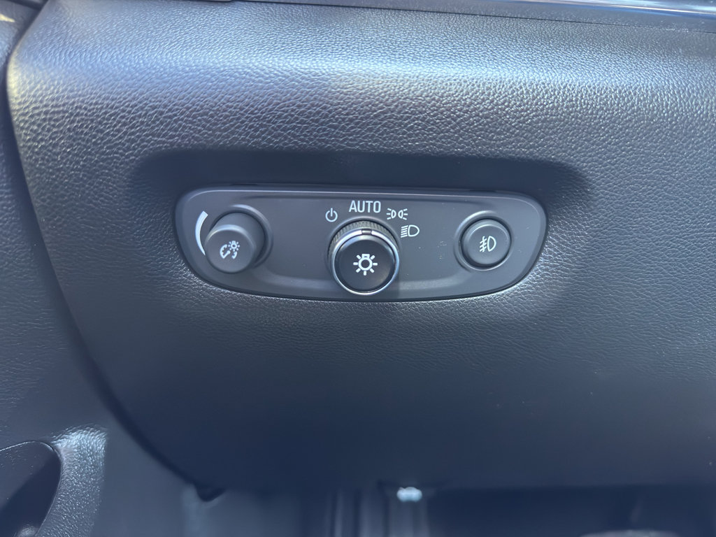 Used 2019 Chevrolet Traverse LT image 24