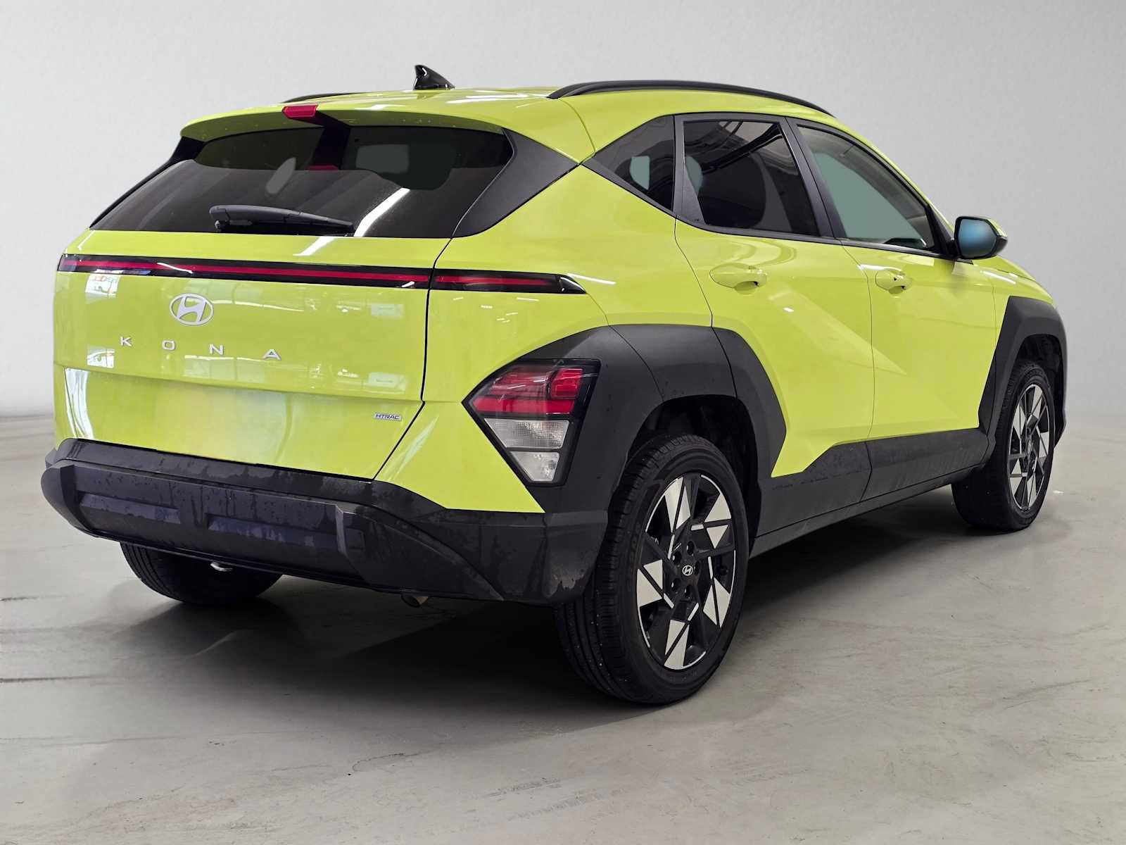 Used 2025 Hyundai Kona SEL AWD/4WD image 5