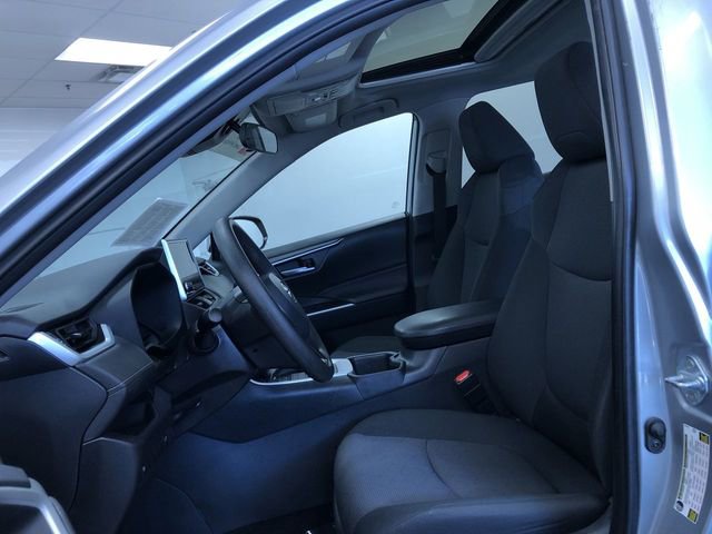 Certified 2025 Toyota RAV4 XLE w/ Convenience Package AWD/4WD image 18
