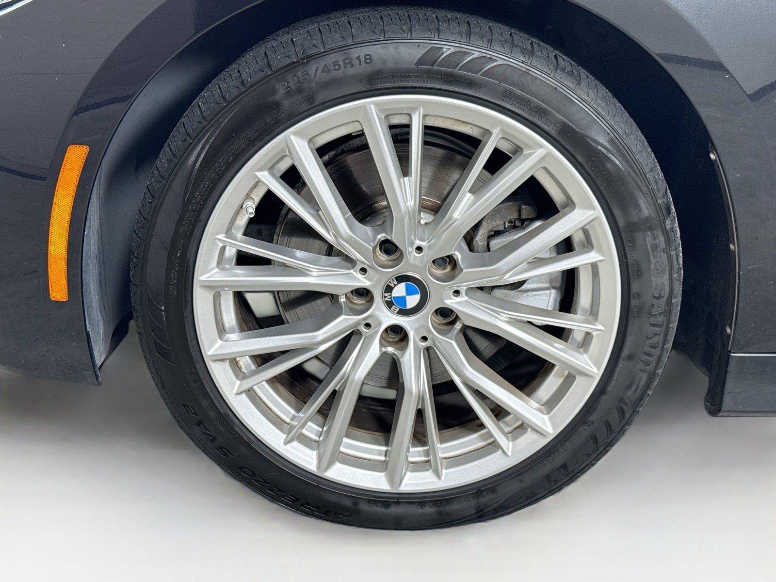 Used 2024 BMW 330i Sedan RWD image 17