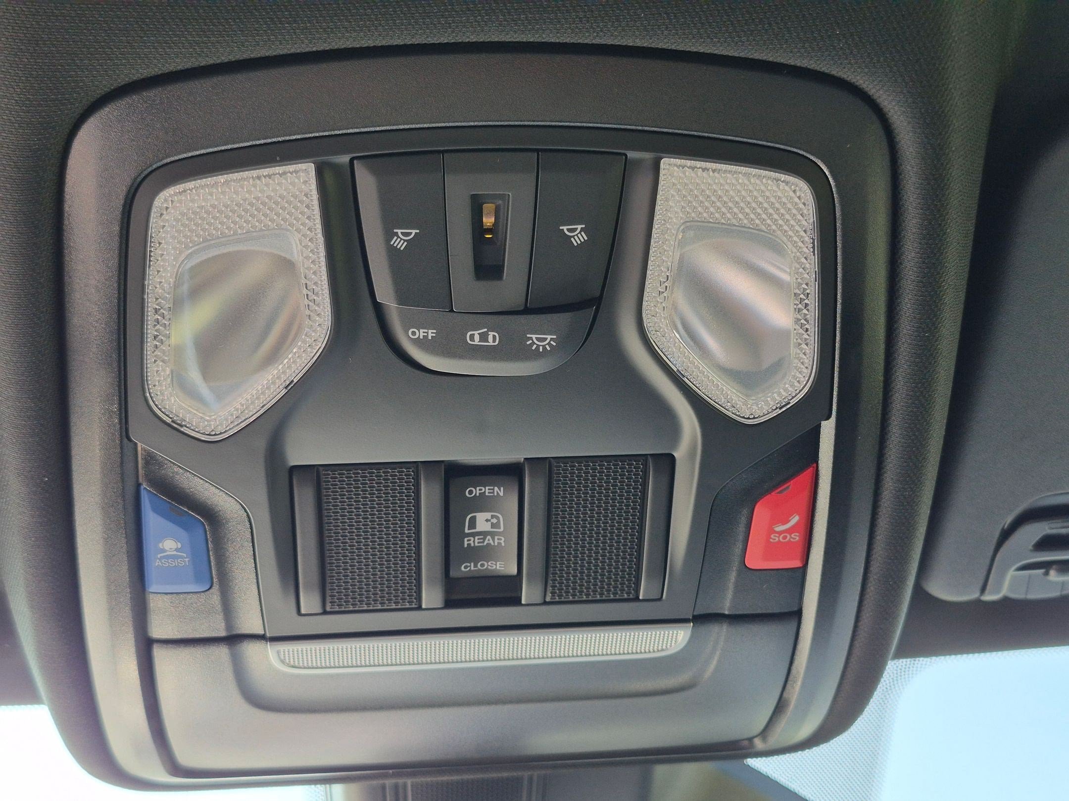 New 2026 RAM 1500 Express AWD/4WD image 16