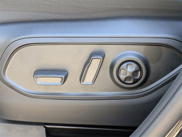 New 2025 Jeep Grand Cherokee Limited w/ Black Appearance Package image 19