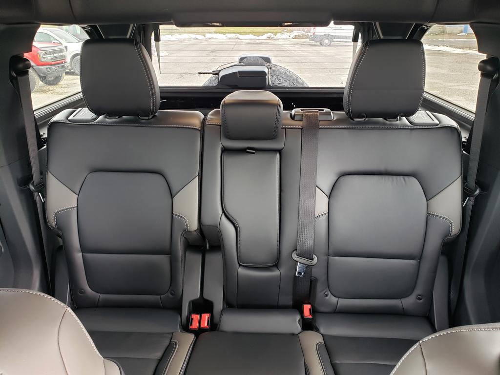 New 2026 Ford Bronco Outer Banks w/ Sasquatch Package image 10