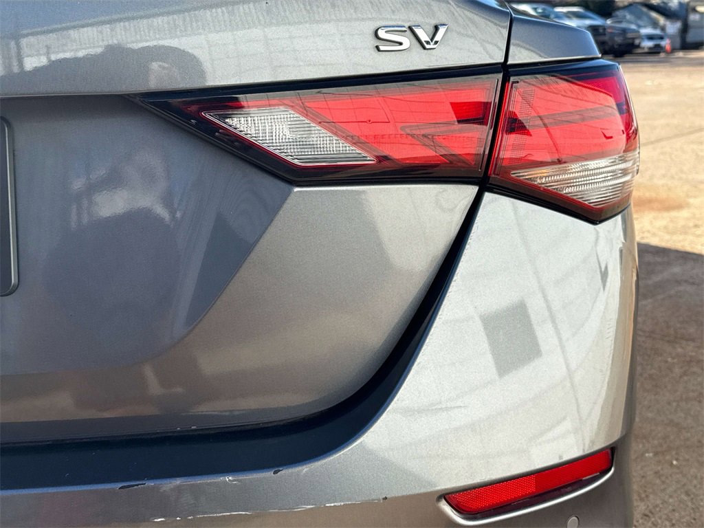 Used 2021 Nissan Sentra SV w/ SV Premium Package image 9