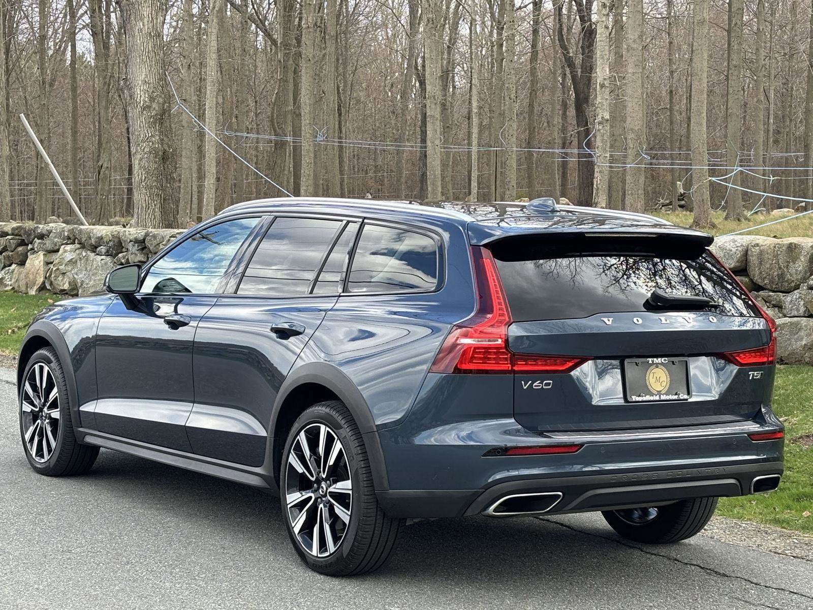 Used 2021 Volvo V60 T5 Cross Country w/ Climate Package AWD/4WD image 15