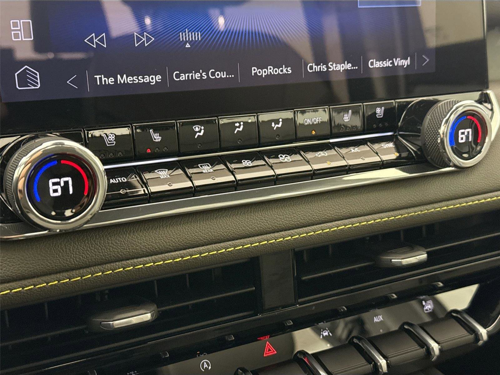 Used 2025 Chevrolet Colorado ZR2 w/ Technology Package image 24