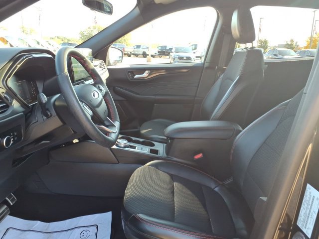 Certified 2023 Ford Escape ST-Line w/ Tech Pack #1 AWD/4WD image 12